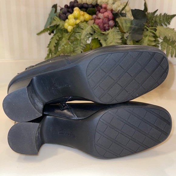 Clarks Black Leather Side Zip Ankle Boots With Buckle Detail - Picture 14 of 16